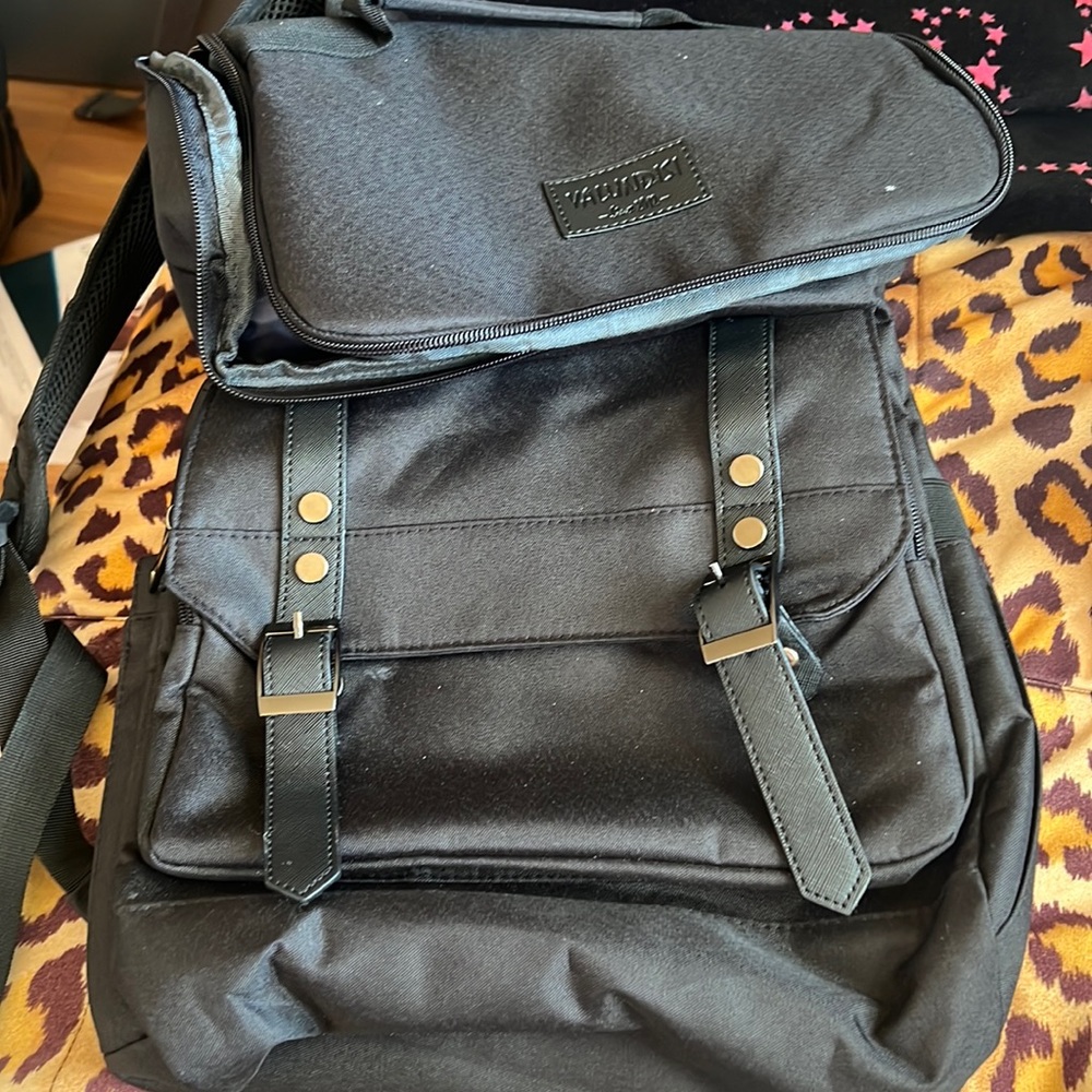 Yalundisi travel laptop bag black brand new never used